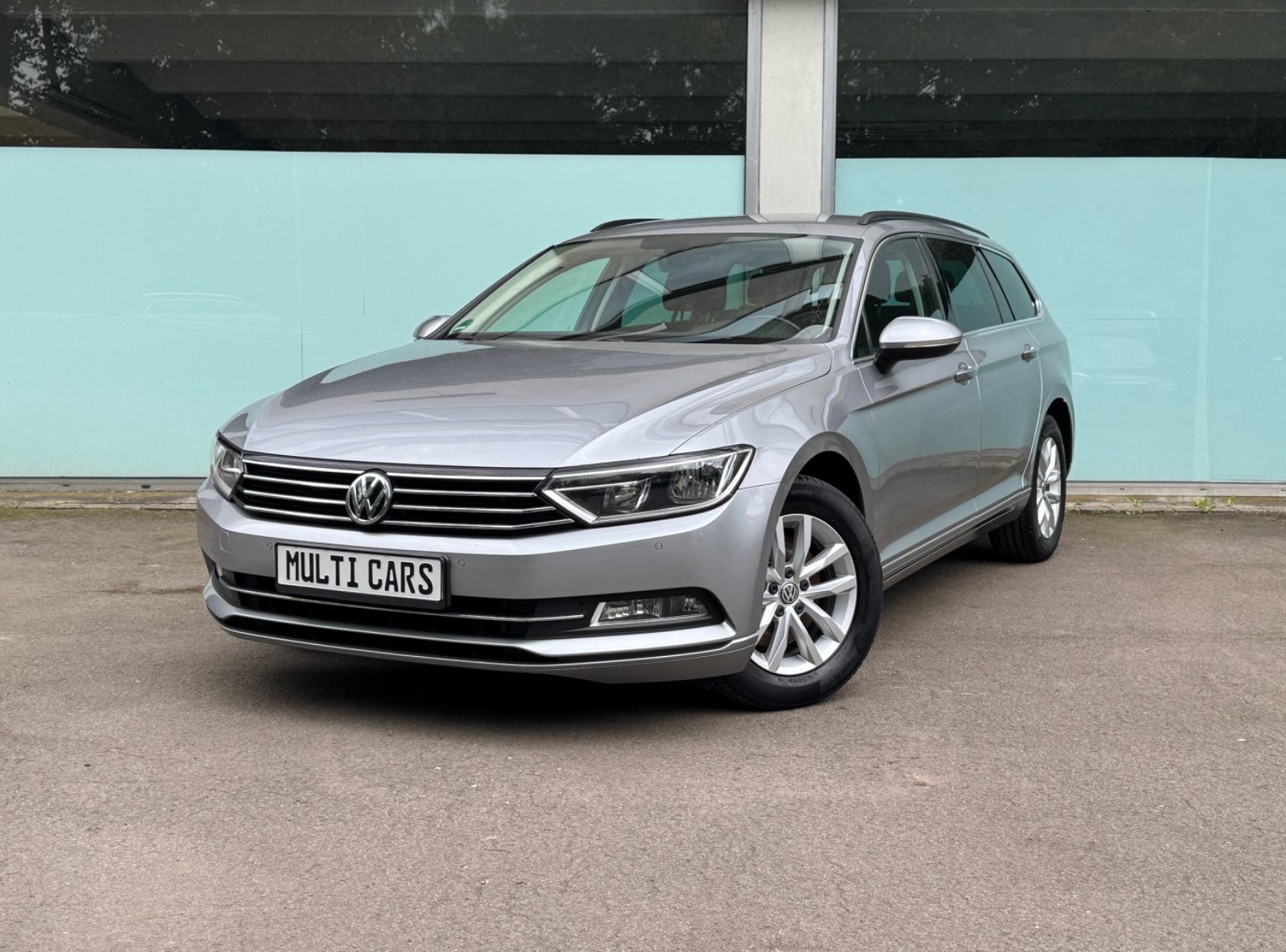 VW Passat Variant TDI/*Acc*/*Navi*/*Pdc*/*Ahk*/Shz