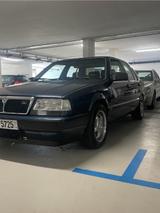 Lancia Thema 2.0ie - Lancia Thema mit Benzin-Antrieb: Limousine