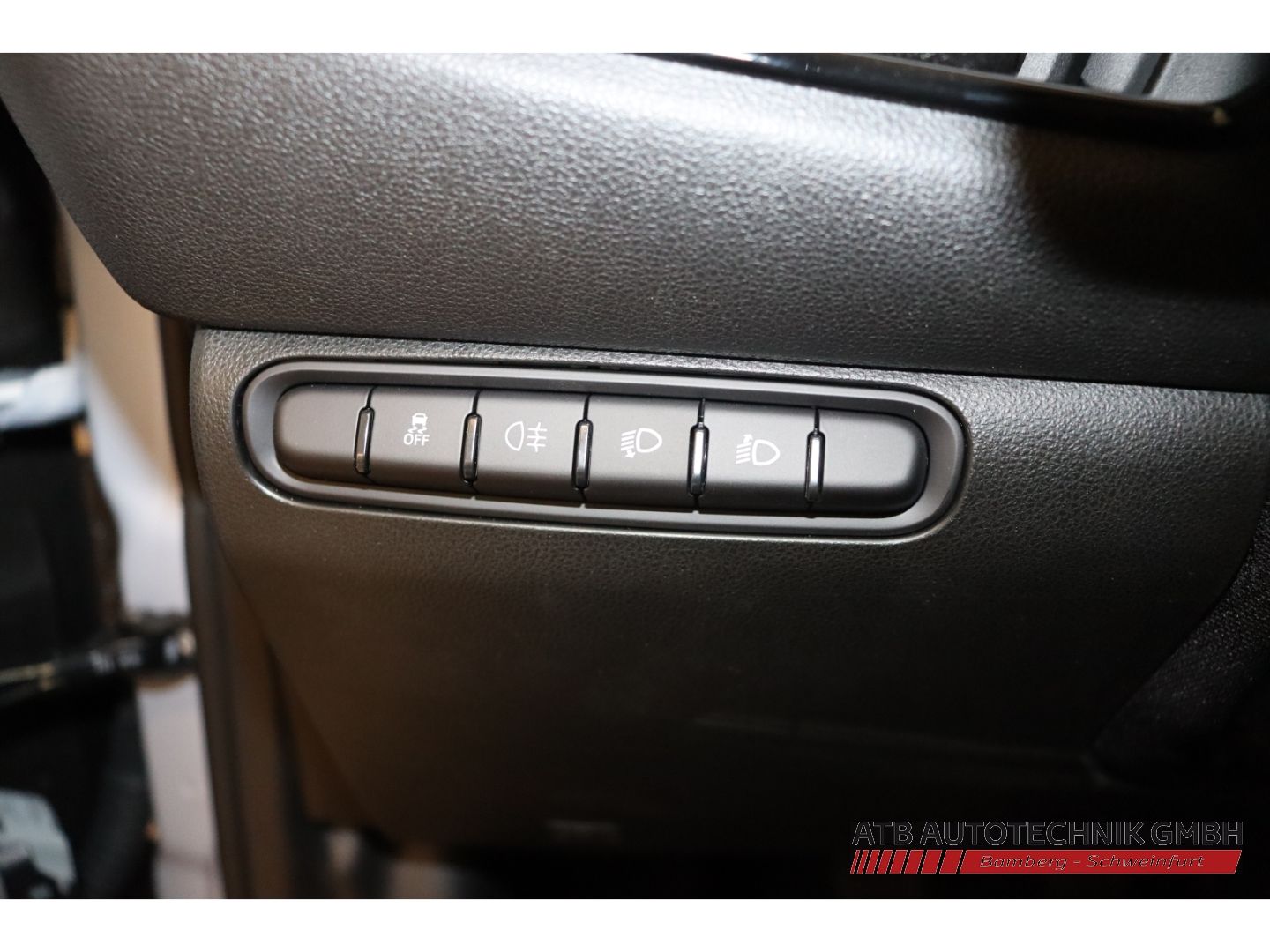 Fahrzeugabbildung Fiat 500C ICON + Komfortpaket Hybrid 1.0l PDC Rückfah