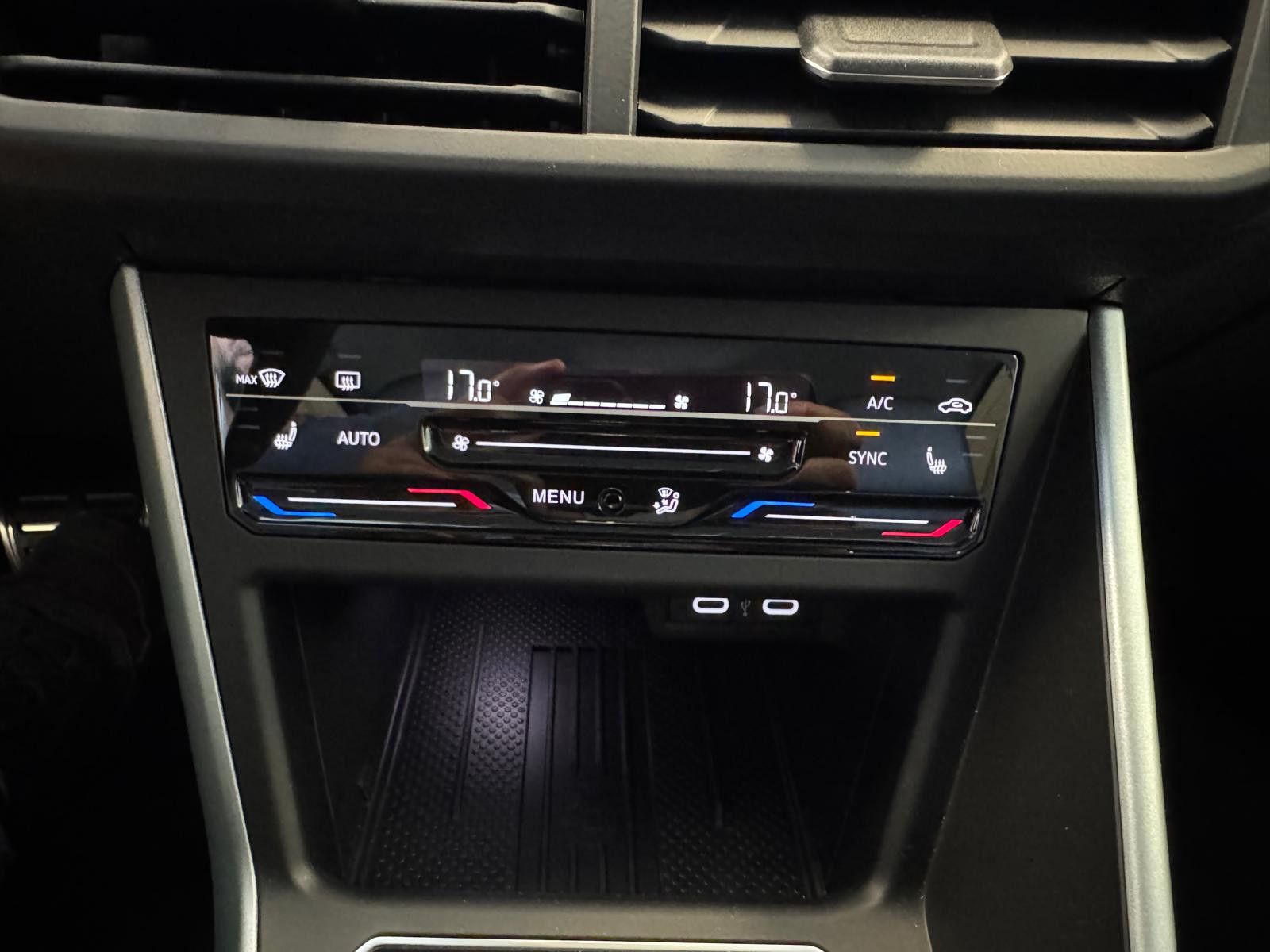 Fahrzeugabbildung Volkswagen Taigo Goal /1.HAND/WENIG KM/GARANTIE/CARPLAY