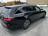 Mercedes-Benz E 300 E -Klasse T-Modell E 300 e - Mercedes-Benz E 300 mit Hybrid-Antrieb