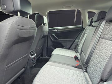 Volkswagen Tiguan - 11