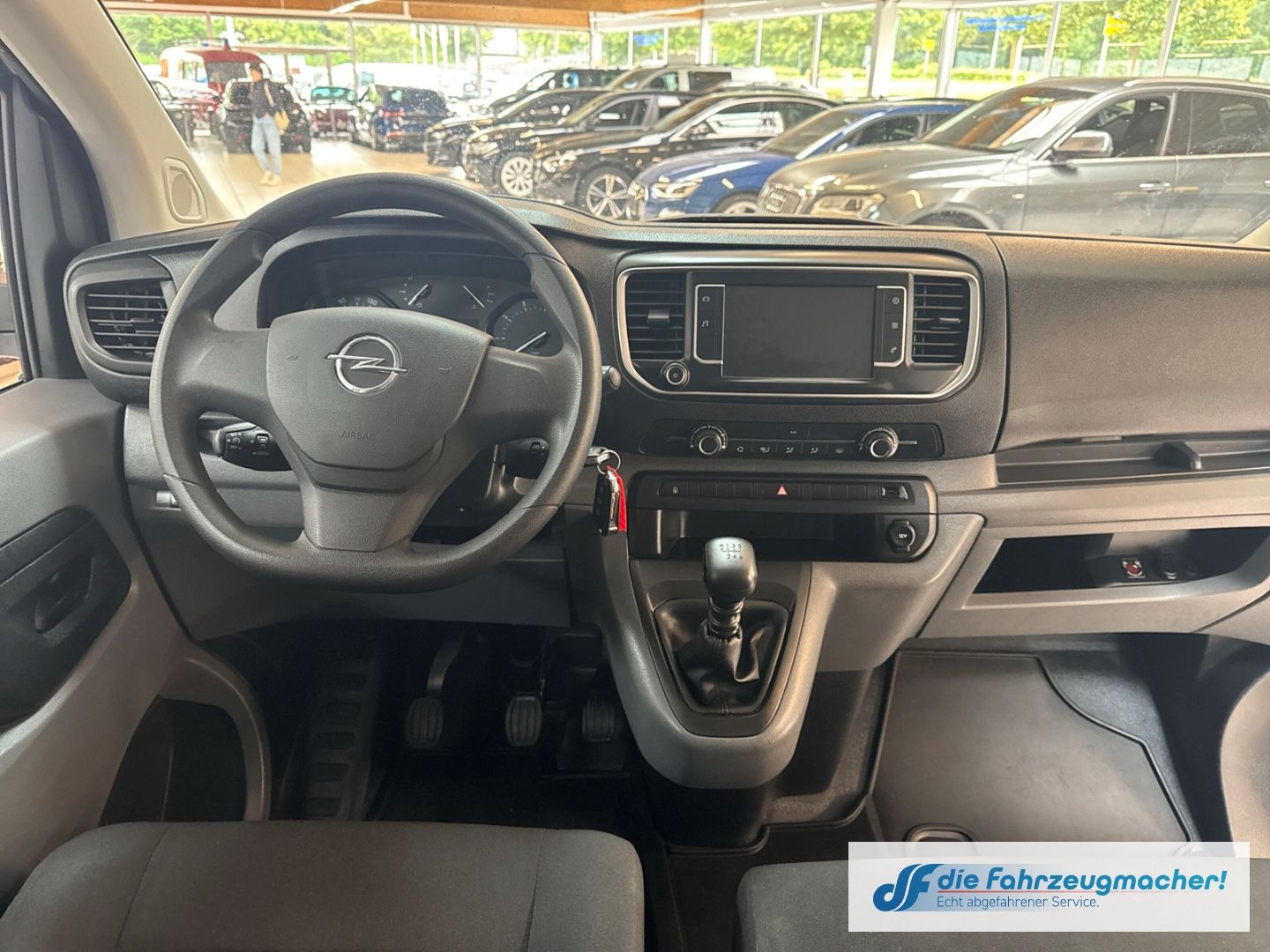 Fahrzeugabbildung Opel Vivaro Kombi L 1.5 D EU6d Apple CarPlay Android