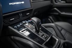 Cayenne Turbo GT BLACK/BLACK CERAMIC CARBON