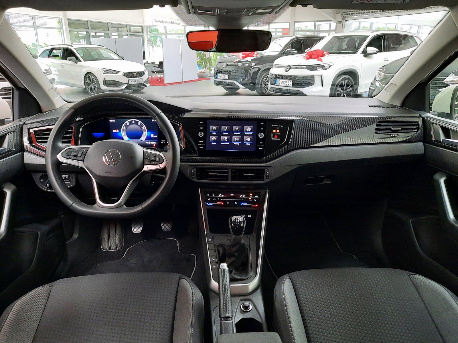 Fahrzeugabbildung Volkswagen Polo Life TSI *AHK*LED*PDC*Sitzhzg.*App-Con.*ACC