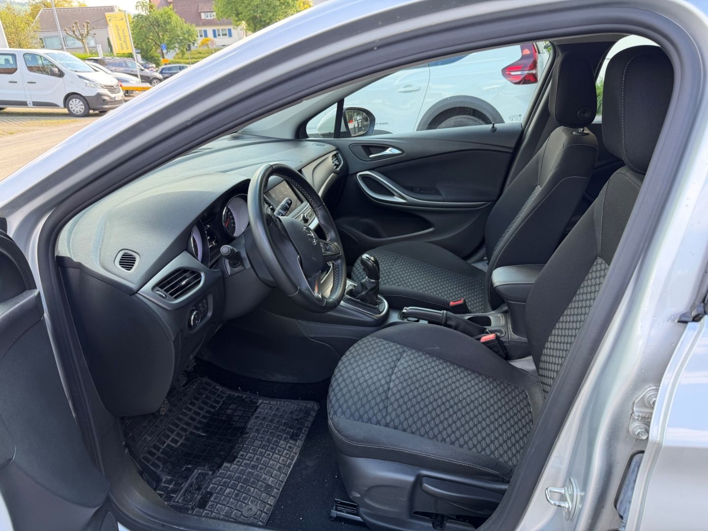 Fahrzeugabbildung Opel Astra K Edition Start Stop 1.2 Turbo EU6d LED Ap