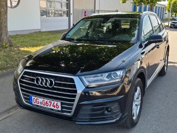 Audi Q7 - 1