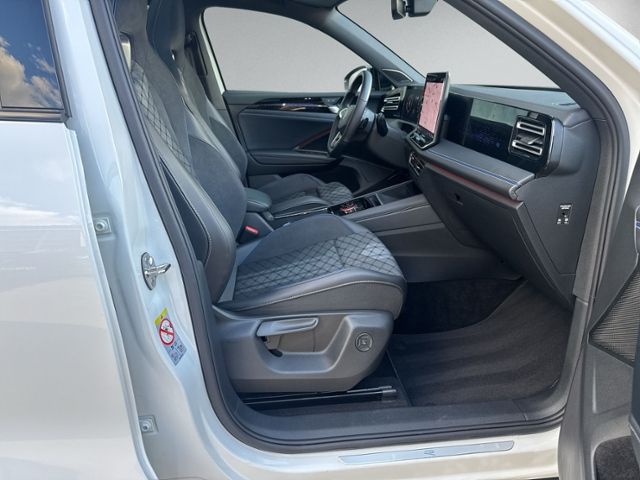 Tiguan 2.0 TDI DSG R-LINE 4MOTION PANO+360°+IQ.L