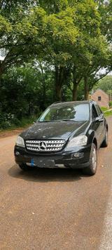 Mercedes-Benz SUV , Mercedes 320 ML,W164 - Mercedes-Benz ML 320 in Duisburg