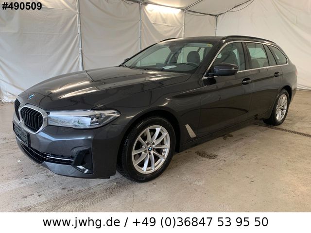 BMW 520 LED CockpitProf Vollleder Navi+ DAB Tempo17"