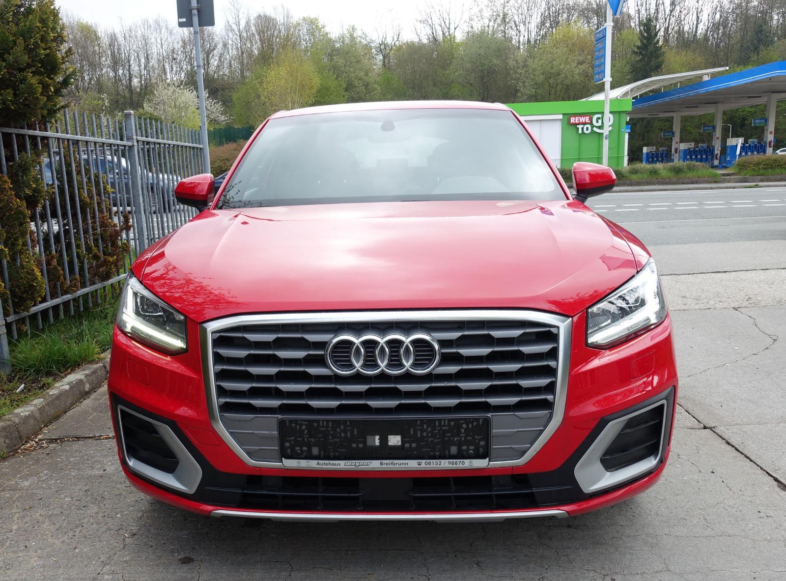 Audi Q2 35 TFSI S tronic*S line*LED*TEILLEDER*NAVI