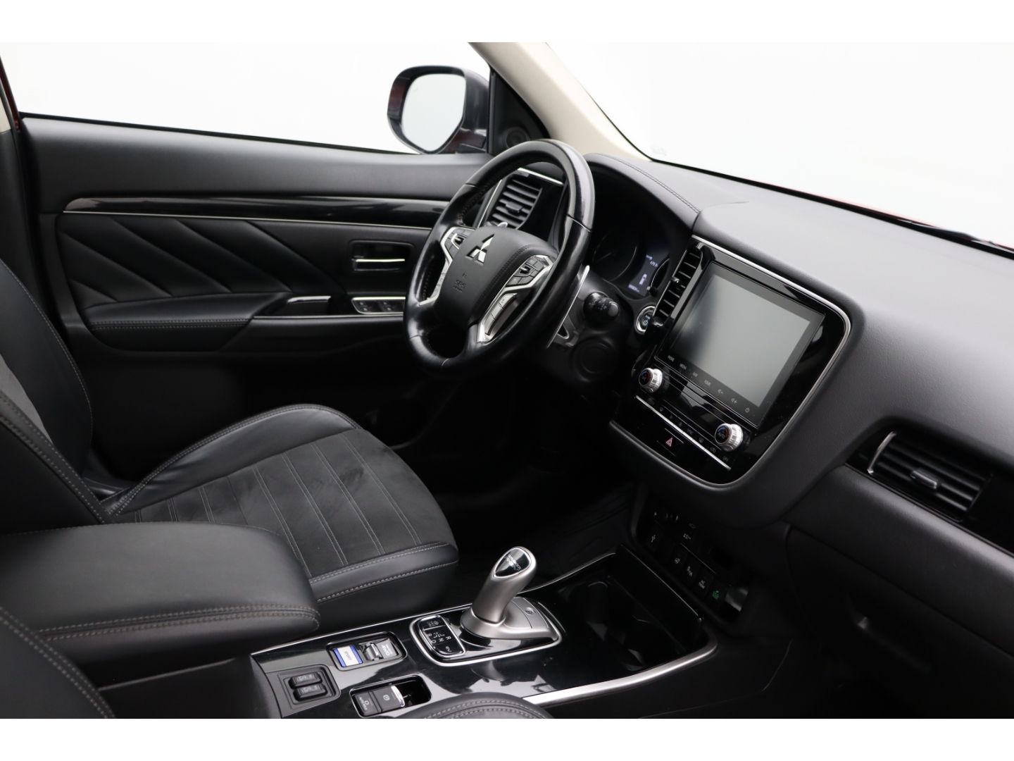 Fahrzeugabbildung Mitsubishi Plug-in Hybrid Outlander PHEV 2.4 Plus 4WD ACC,