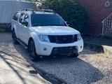 Nissan Navara Pick Up*4X4*LE V6* Topline PaKet*Navi*Top - Nissan Navara: Leder, Navigationssystem