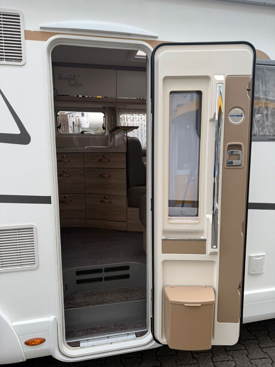 Fahrzeugabbildung Eura Mobil Integra Line 675 SB *Jung gebrauchter*