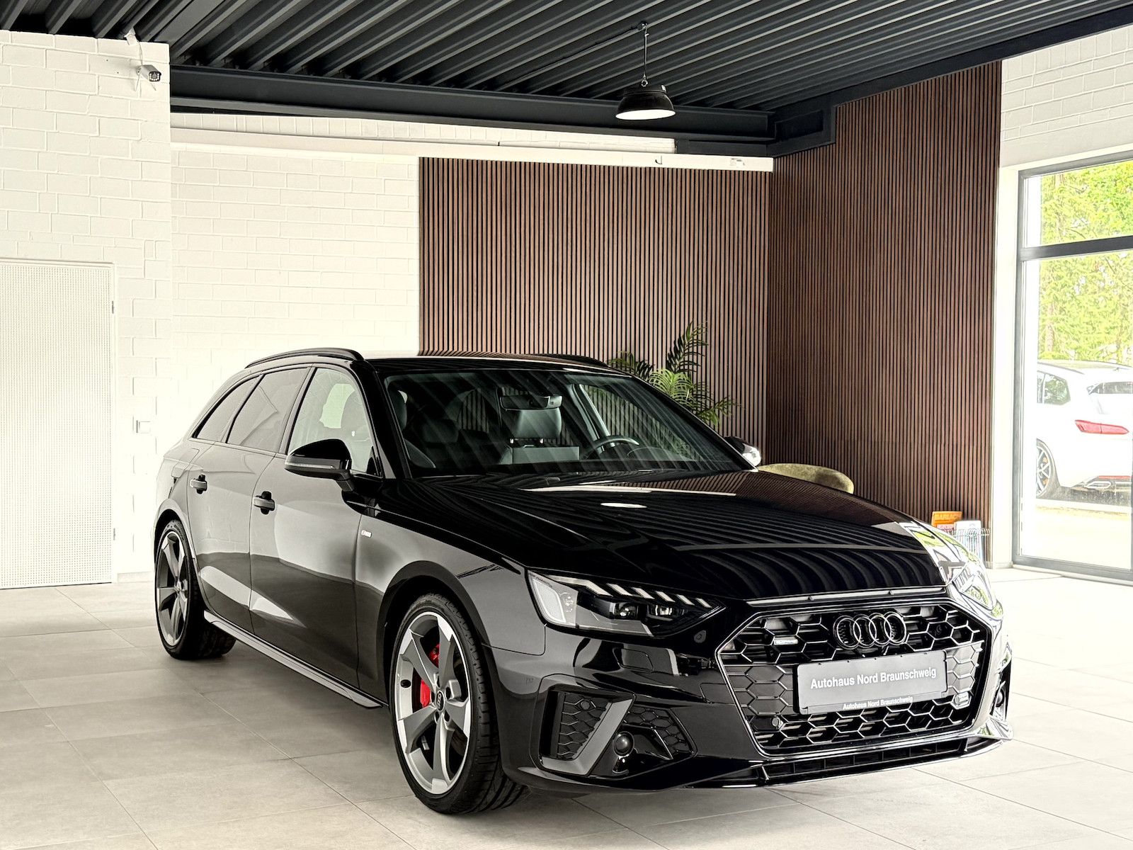 Audi A4 45TFSI S Line Competition Edition Plus Matrix foto 4