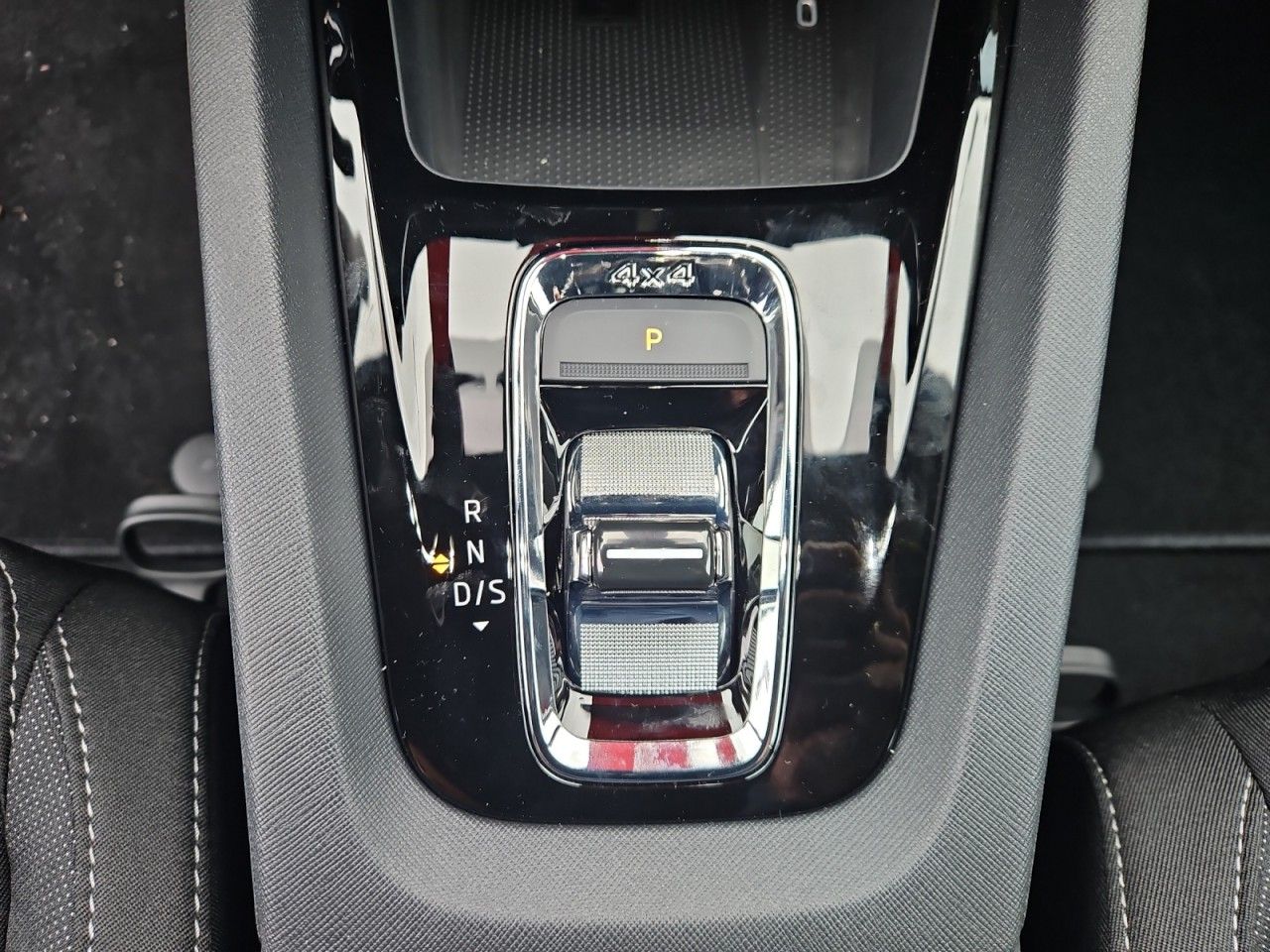 Fahrzeugabbildung SKODA Octavia Combi 2.0 TDI Sportline 4x4 DSG MATRIX