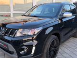 Suzuki Vitara 1.4 Comfort+ 4x4/1.HD/ACC/KAM./AHK/AUT. - schwarze Suzuki Vitara