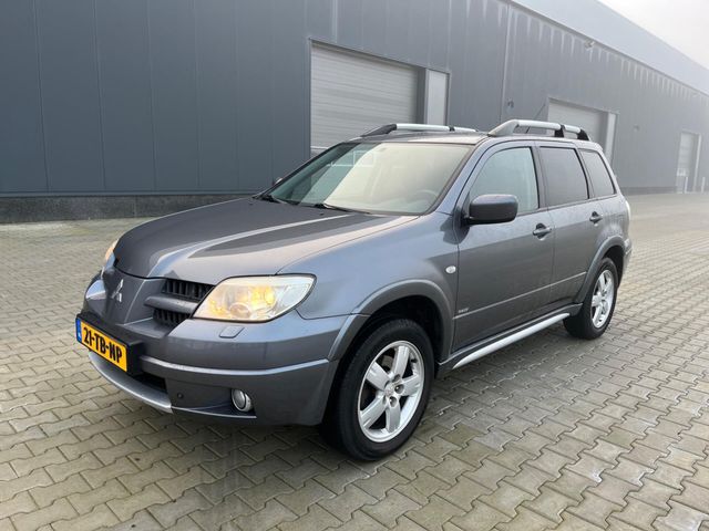 Mitsubishi Outlander Sport 2.4 Invite Scott 4WD