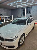 BMW 520i Touring  weniger Kilometer 74tkm - BMW 520 mit Benzin-Antrieb: Kombi