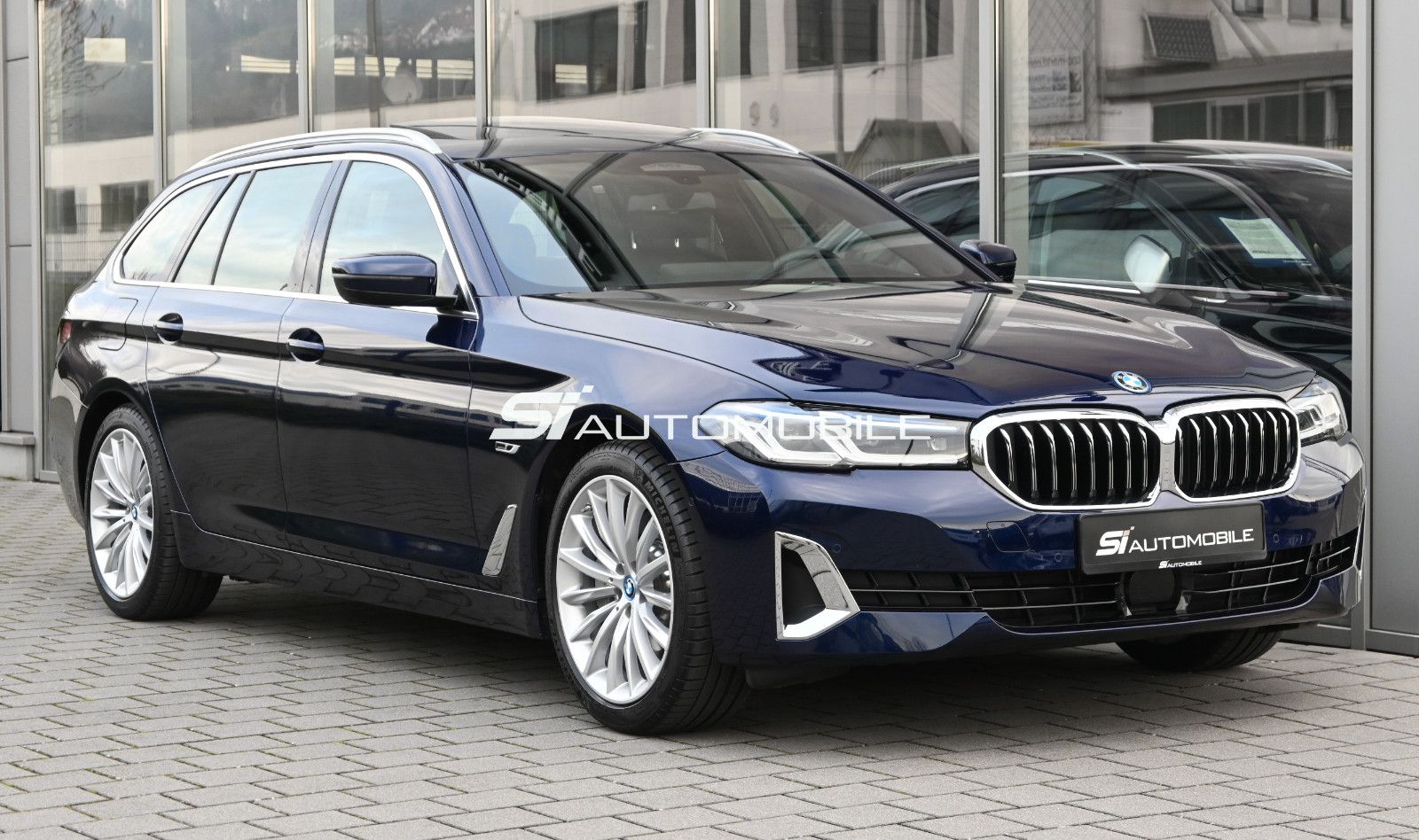 Fahrzeugabbildung BMW 530e Touring Luxury °UP 91.346€°ACC°AHK°PANO°H/K