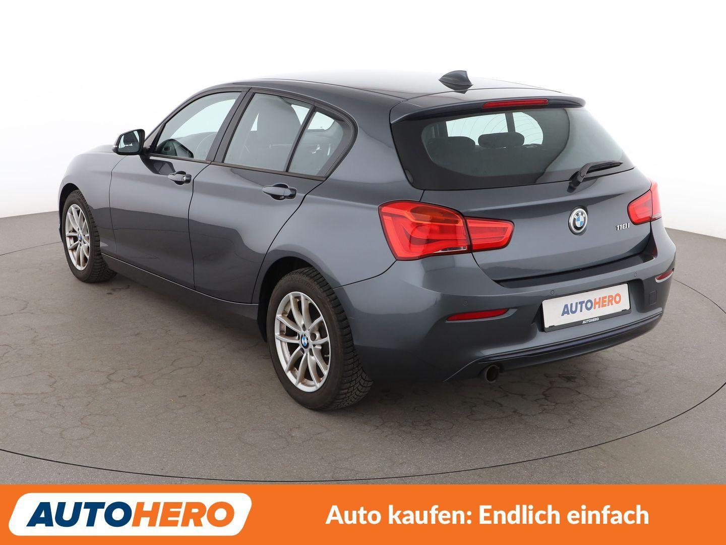 BMW 118i Sport Line Aut.*NAVI*LED*PDC*TEMPO*