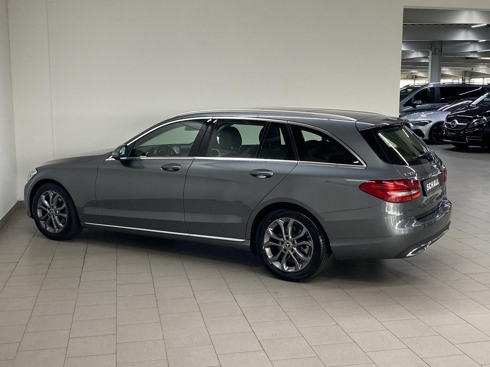 Mercedes-Benz C 180 T AVANTGARDE+PANO+AHK+MULTIBEAM LED+TOTWIN