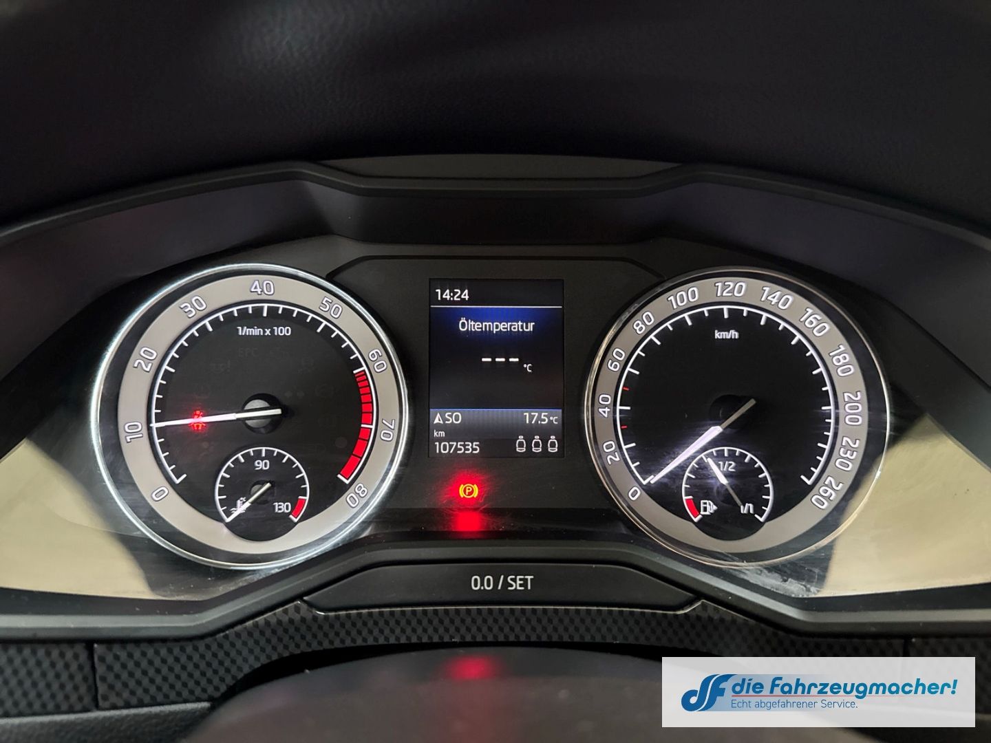 Fahrzeugabbildung SKODA Superb SportLine AD Leder Memory Sitze Soundsyst