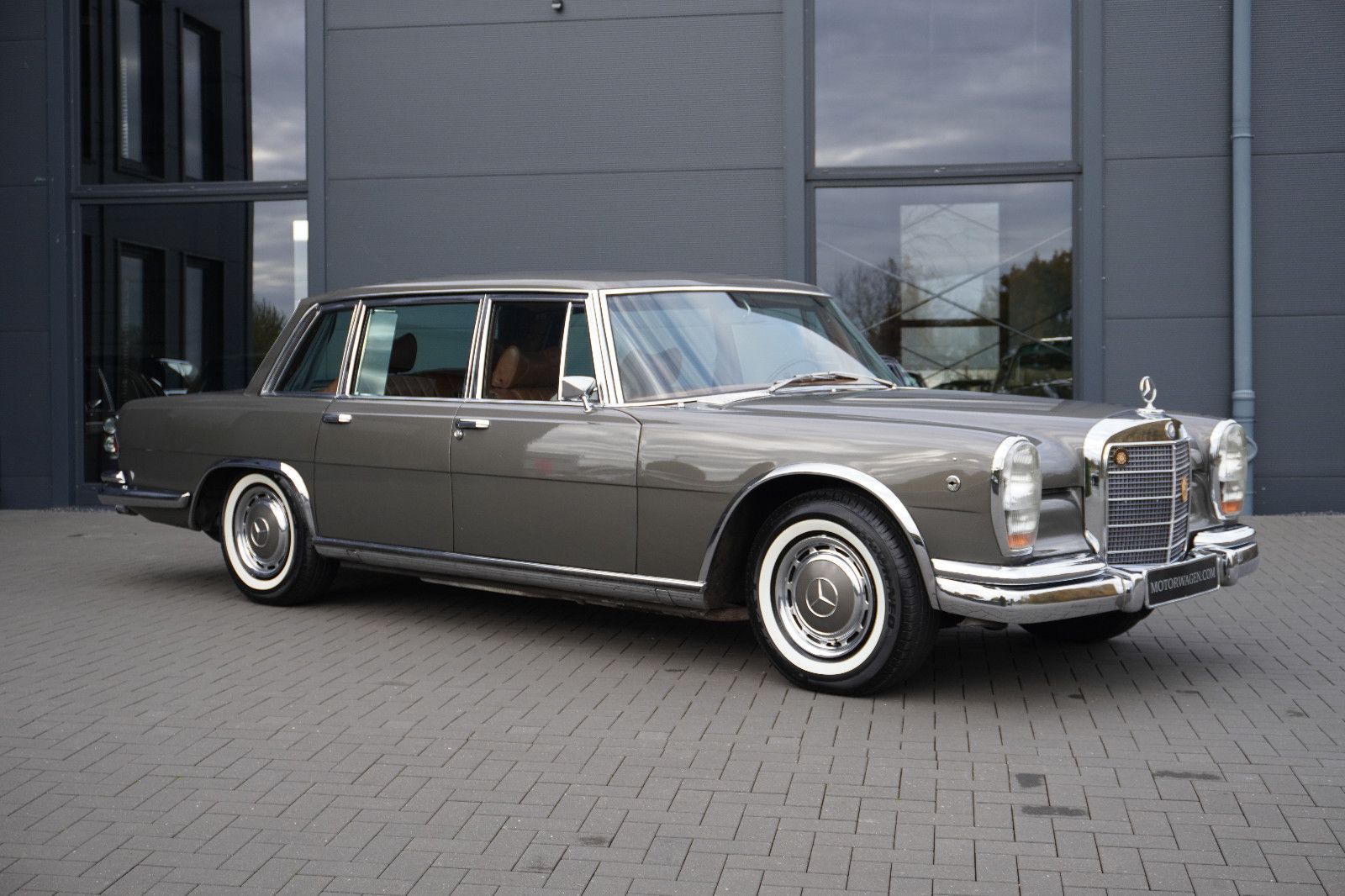 Fahrzeugabbildung Mercedes-Benz 600