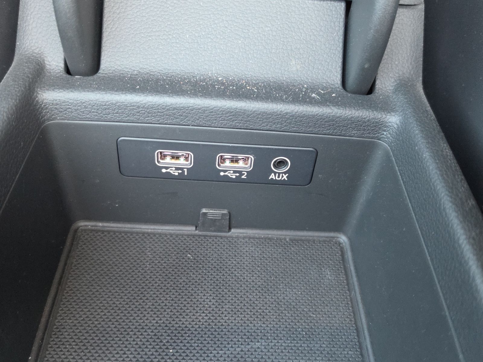 Fahrzeugabbildung Audi A4 AVANT SPORT S-LINE AUTOMATIK AUS 1.HAND