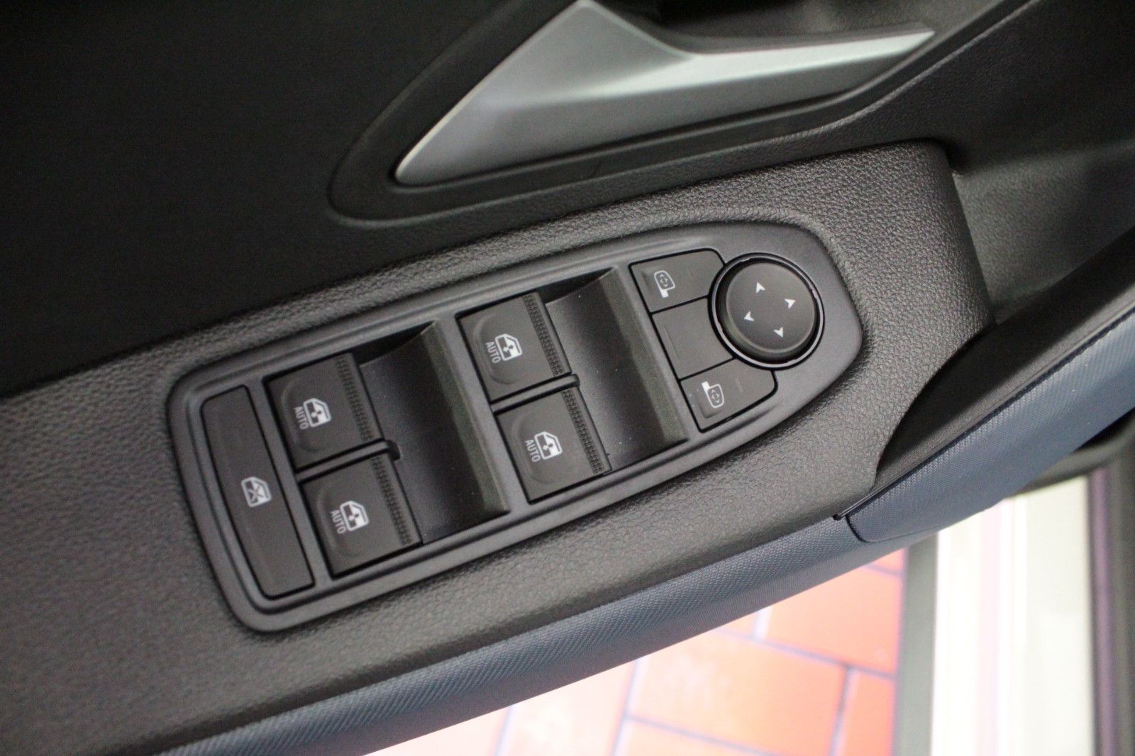 Fahrzeugabbildung Dacia Duster hybrid 140 Expression *Winterpaket*