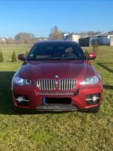BMW X6 xDrive40d - - rote BMW X6