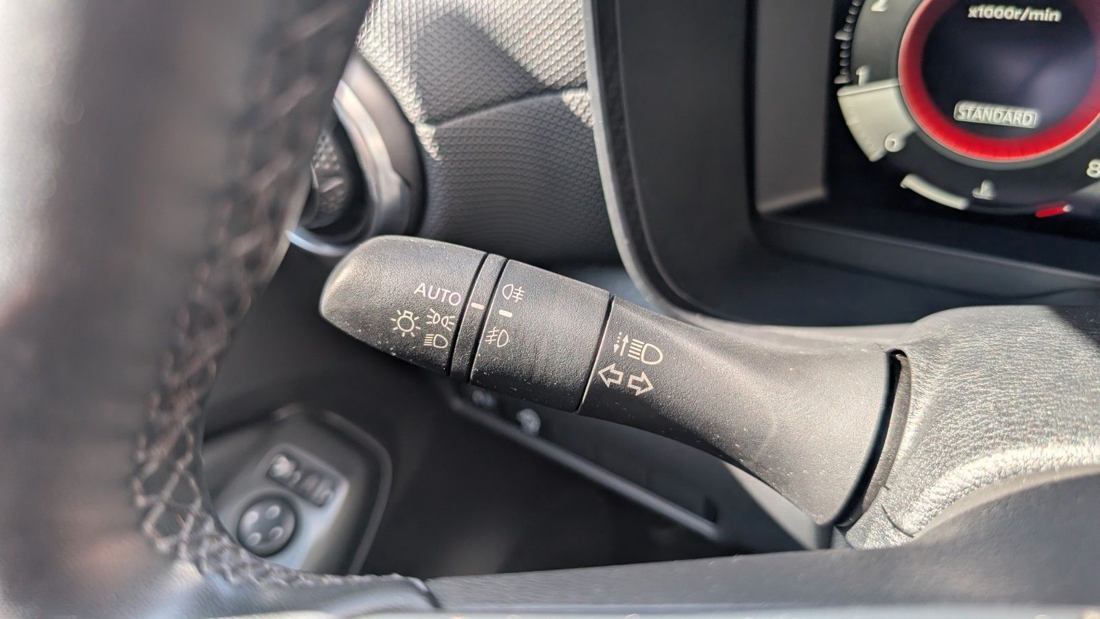 Fahrzeugabbildung Nissan Juke 1.0 Schaltgetriebe - N-Connecta
