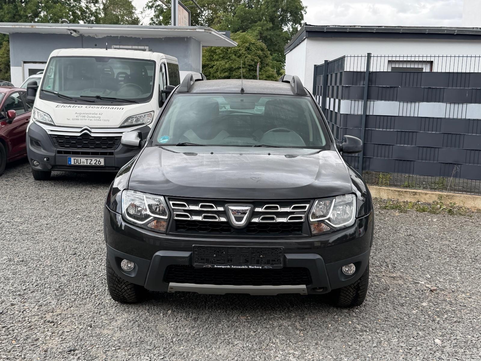 Dacia Duster 2015 — rear view