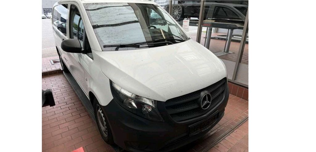 Image of Mercedes-Benz Vito