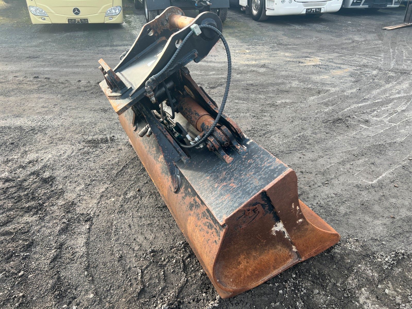 Fahrzeugabbildung Andere ZFE hydraulischer Grabenräumlöffel / MS21 / 2021