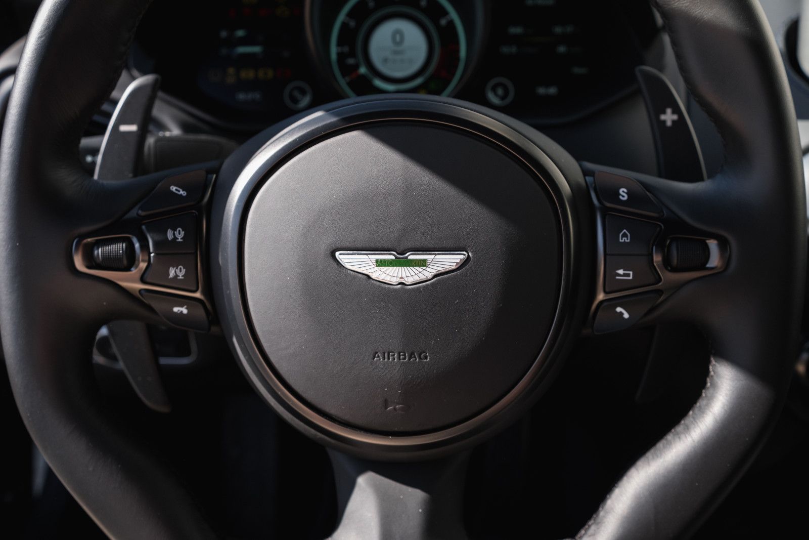 Fahrzeugabbildung Aston Martin V8 Vantage 4.0 V8 - Sitzbelüftung-Service neu