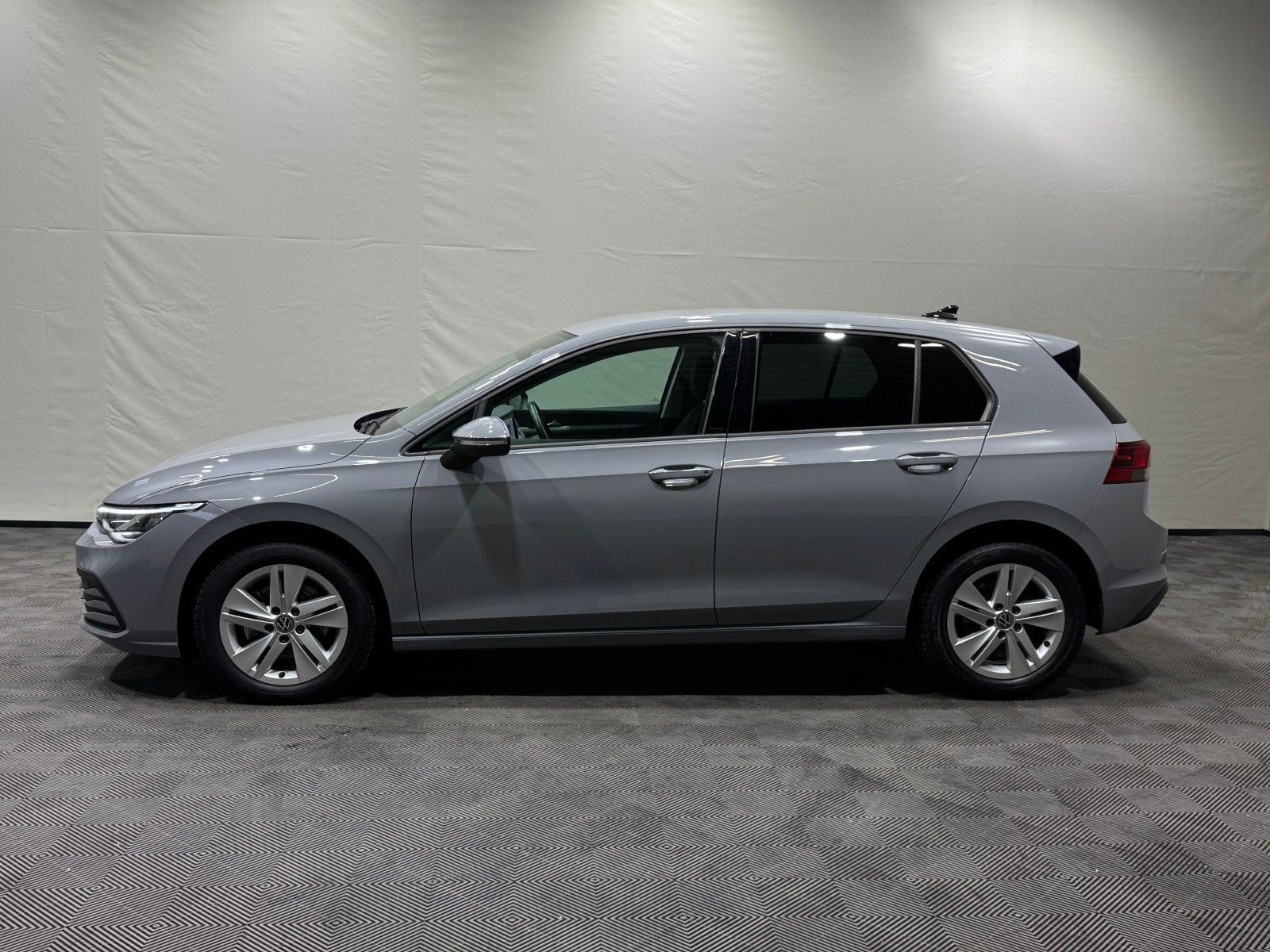 Volkswagen Golf Life 1.5 TSI | LED ACC NAVI DAB PDC SITZHZ