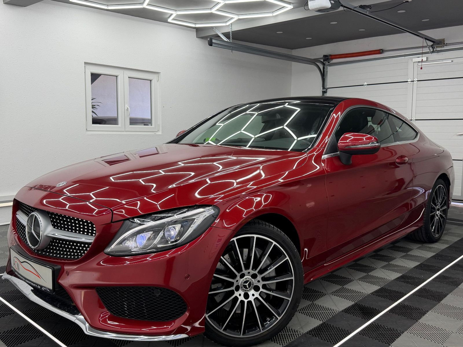 Fahrzeugabbildung Mercedes-Benz C 400 Coupe 4M/AMG-LINE/DESIGNO/PANO/DE FZG/AHK
