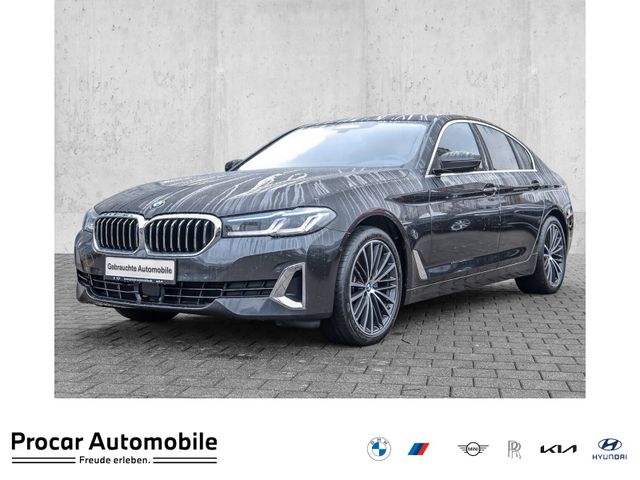 BMW 520d xDrive Luxury Line HUD ACC AHK RFK NAVI