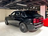 Rolls-Royce Night vision,Shooting Star,R24 - schwarze Rolls-Royce Cullinan