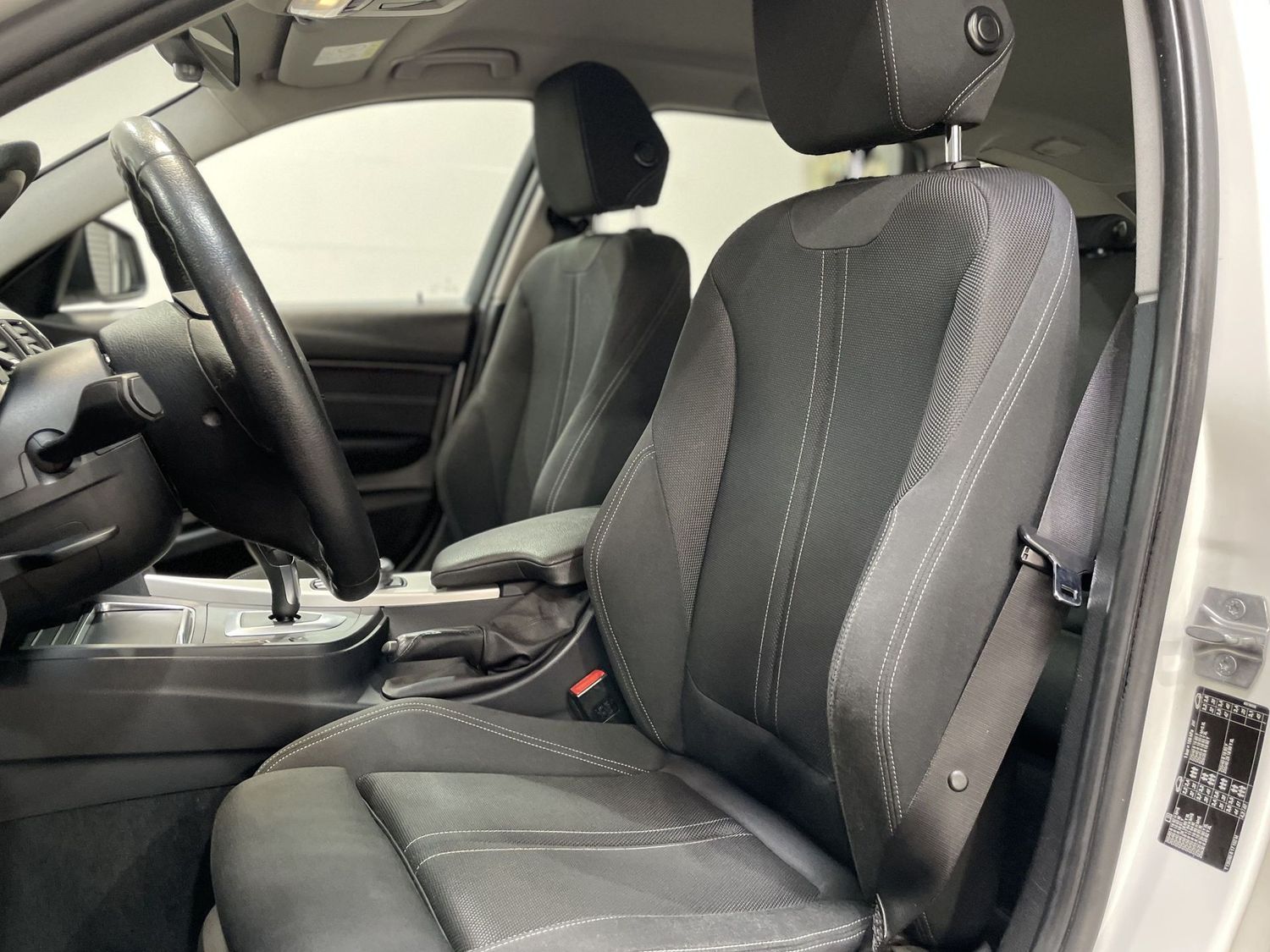 Fahrzeugabbildung BMW 320 d Advantage #LED#Tempomat#Navi#PDC