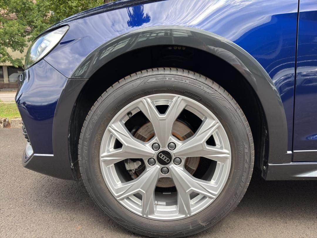 Fahrzeugabbildung Audi A1 allstreet 30 1.0 TFSI basis LED,Navi,SHZ,PDC