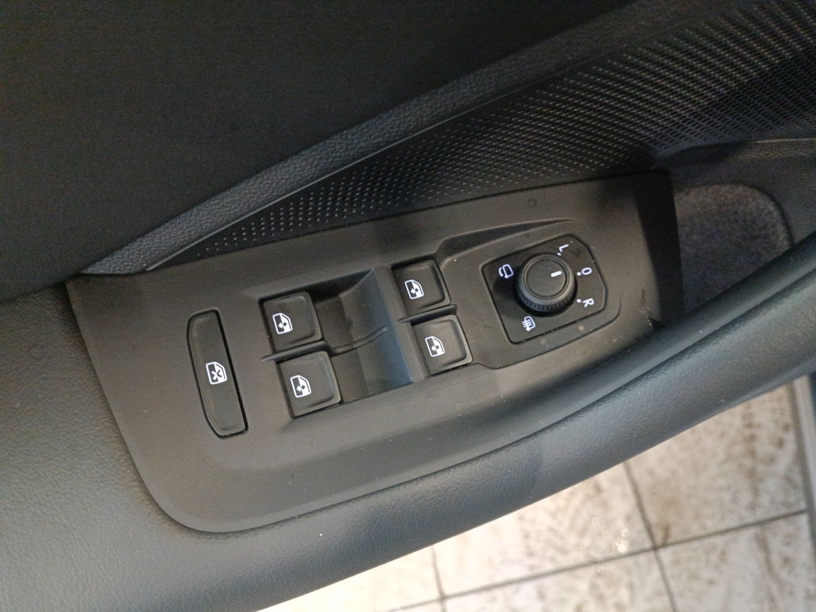 Volkswagen Passat - Bild 16