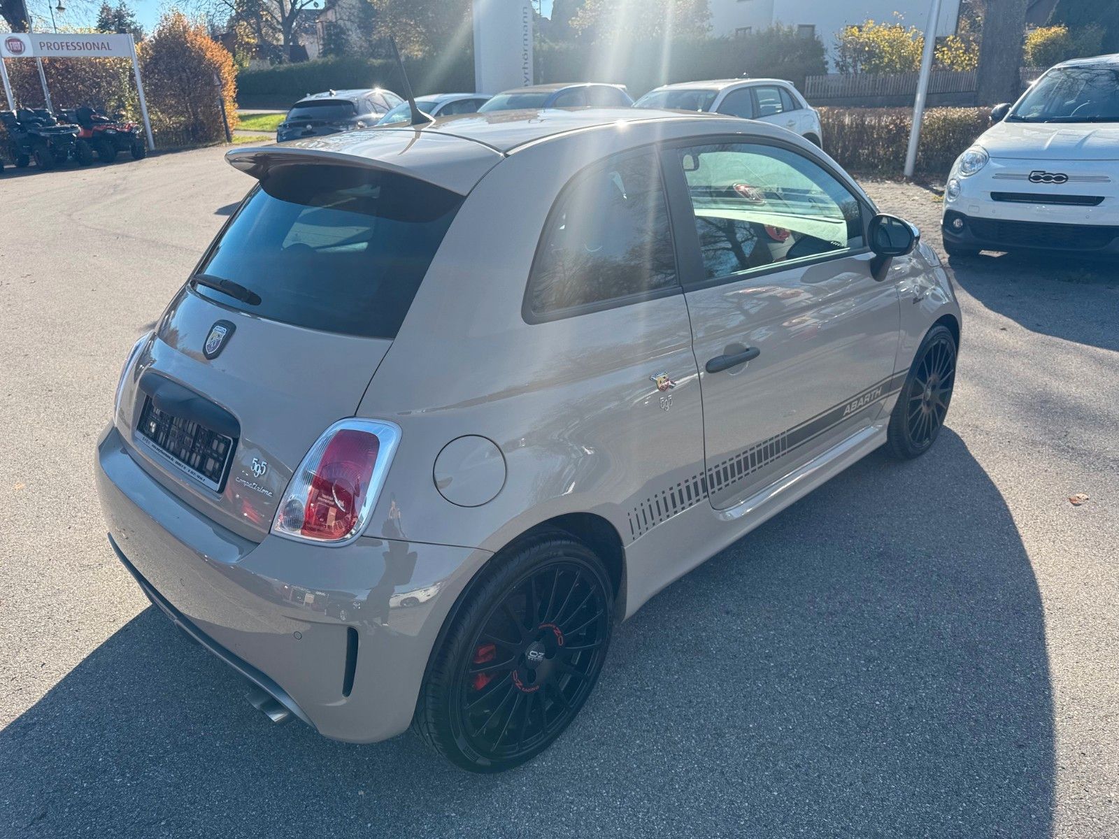 Fahrzeugabbildung Abarth 595 1.4 Competizione Radio Klimaaut.