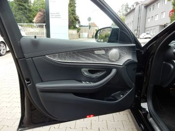 Mercedes E 200 - 12