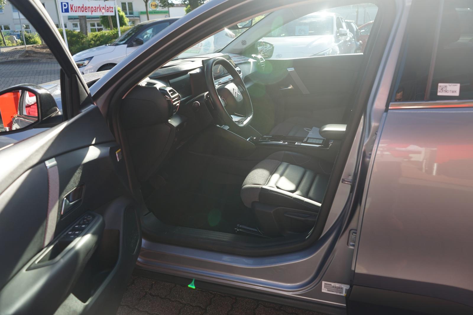 Citroën C4 1.2 12V e-THP Max Aut. LED Navi ACC Kamera