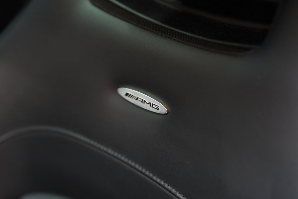 MERCEDES-BENZ C 63 AMG Coupe*H&K*PANO*LEDER*LED*MEMORY*DISTRON MERCEDES-BENZ C 63 AMG Coupe*H&K*PANO*LEDER*LED*MEMORY*DISTRON