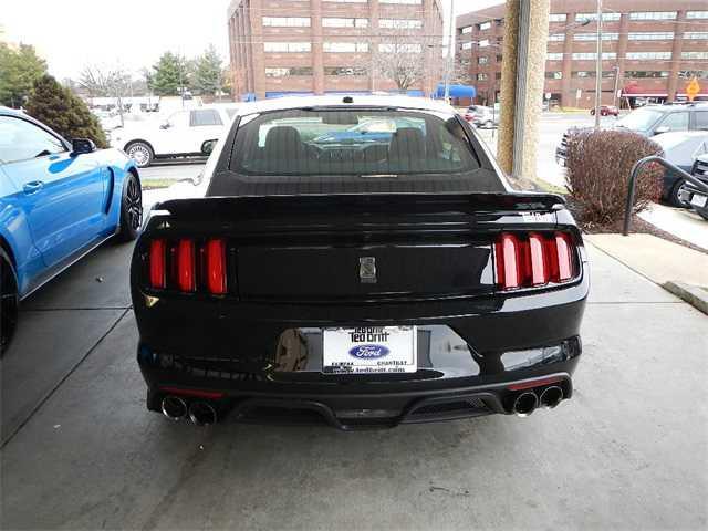 Ford Mustang GT350 5.2 V8 TRACKPACK