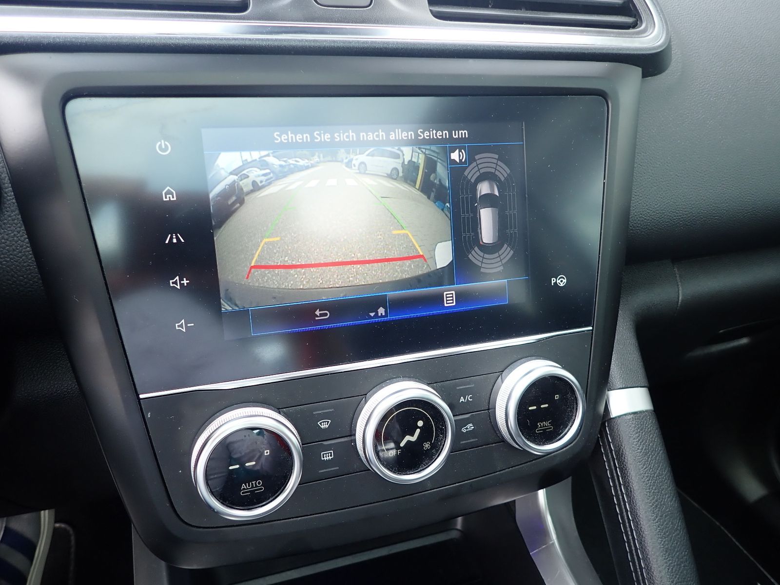 Fahrzeugabbildung Renault Kadjar TCe 160 EDC LIMITED/AUTOMATIK/SHZ/NAVI