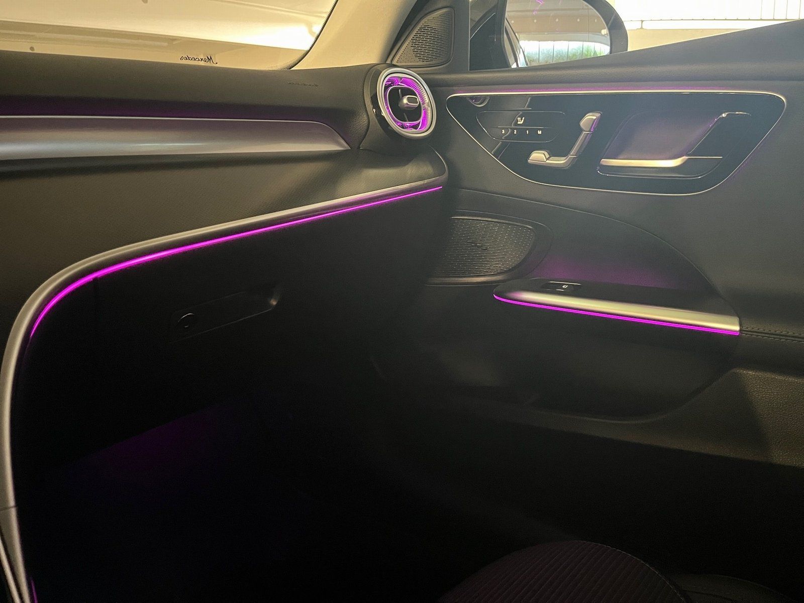 Fahrzeugabbildung Mercedes-Benz C 200 Avantgarde*Pano*Totwink*LED*Kamera*Memory*